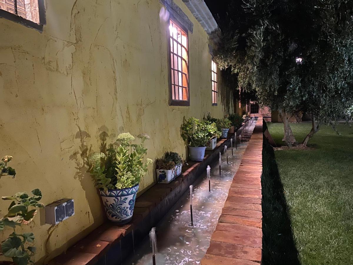 Hostal Cortijo Bustamante Baza Exterior foto