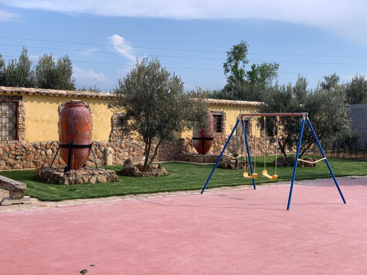 Hostal Cortijo Bustamante Baza Exterior foto