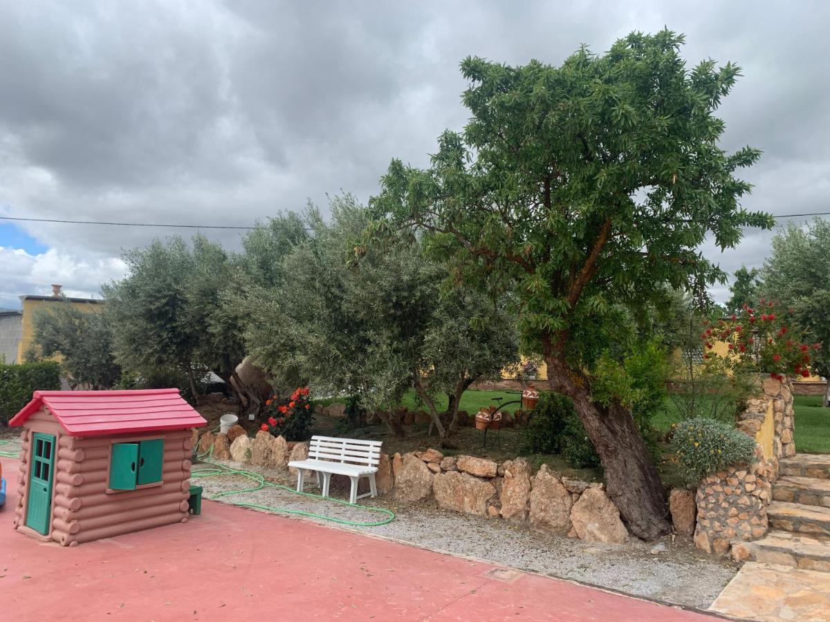 Hostal Cortijo Bustamante Baza Exterior foto