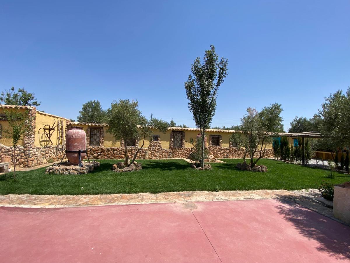 Hostal Cortijo Bustamante Baza Exterior foto